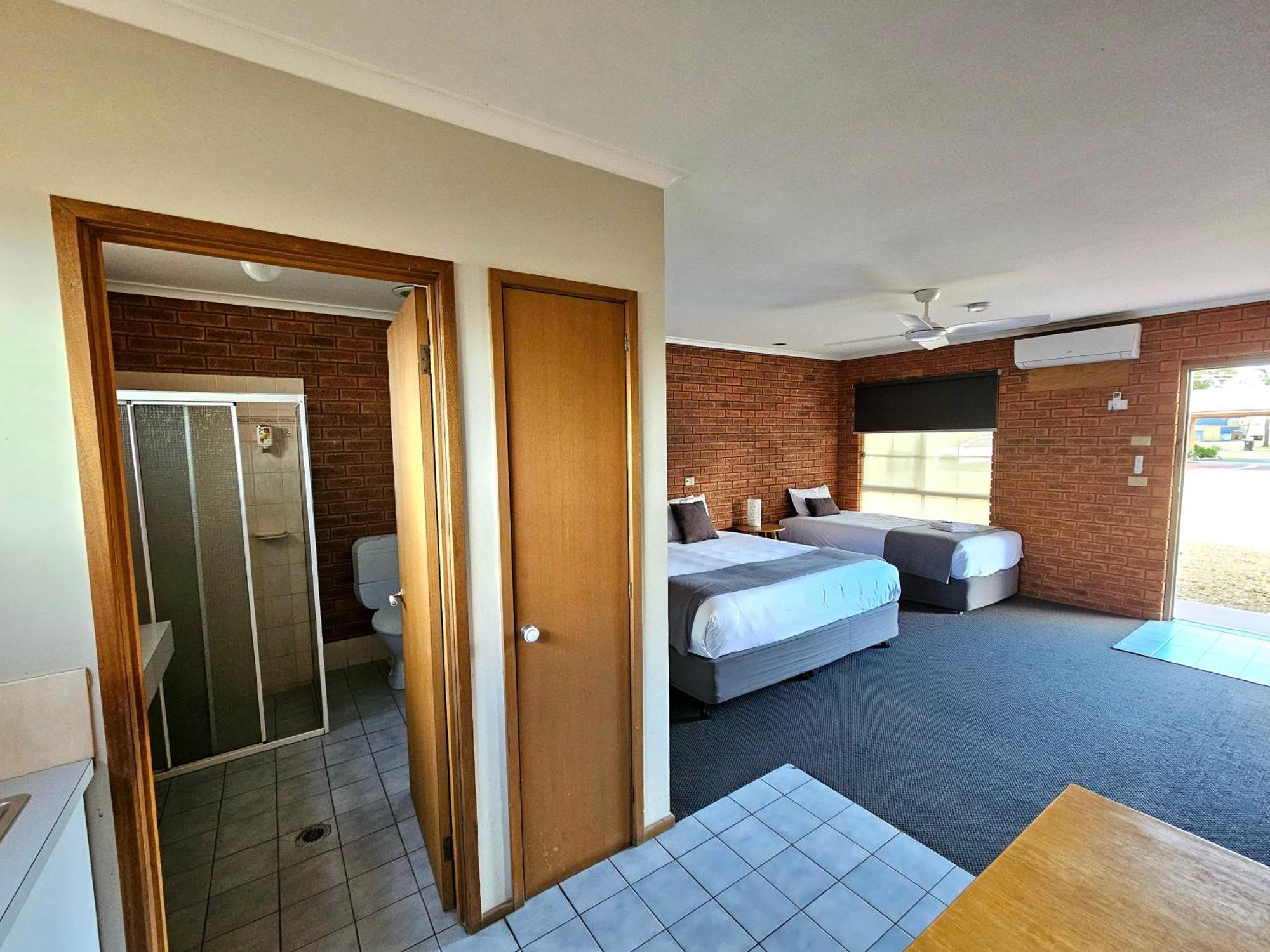 Bridge Motor Inn Tocumwal Esterno foto