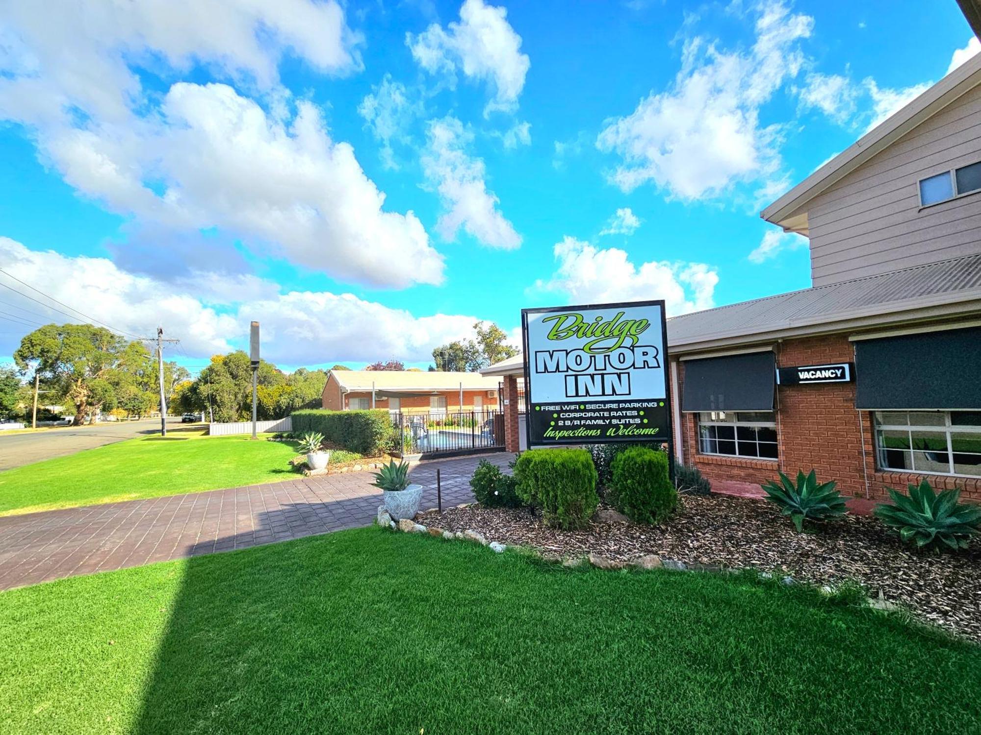Bridge Motor Inn Tocumwal Esterno foto